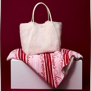 NEW Victoria's Secret Tote & Blanket